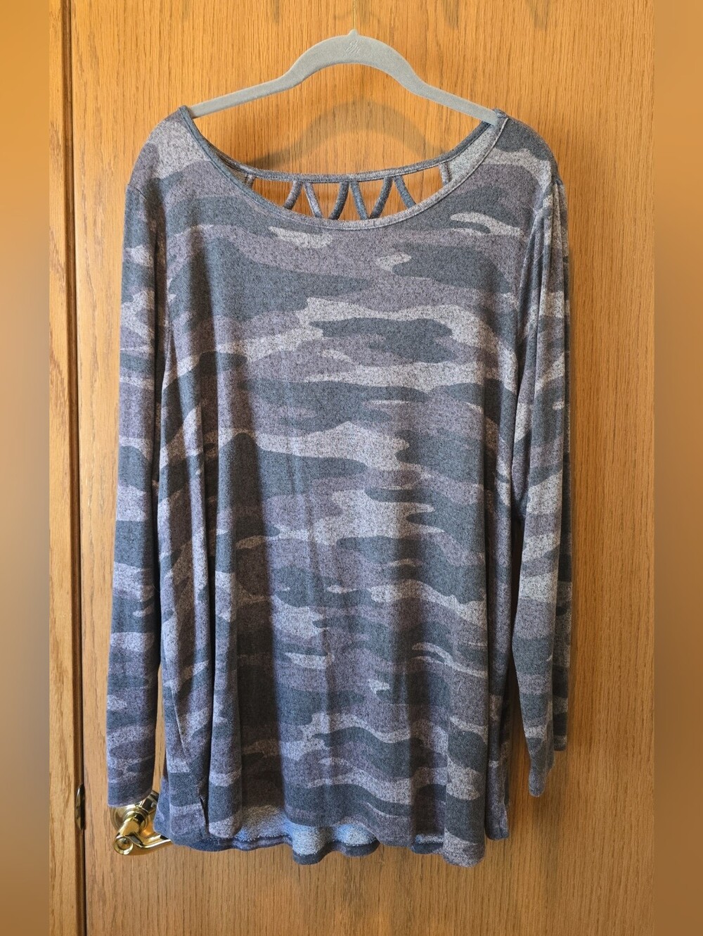Maurices Plus 2 (2X) Camo Criss Cross Back Long Sleeve 24/7 Line